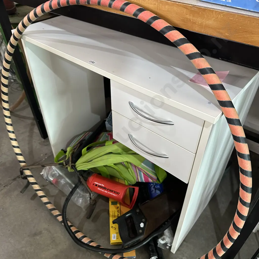 Desk. Image 1++