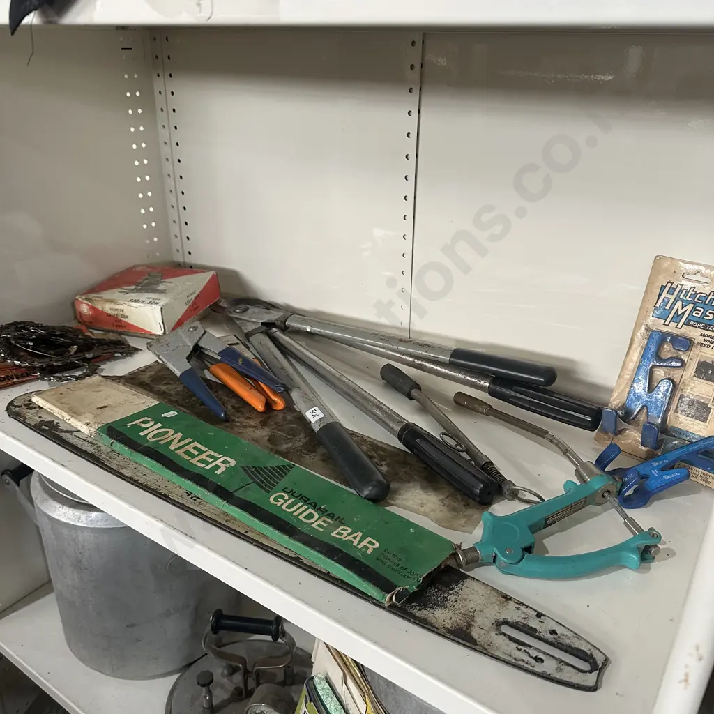 Shelf lot of tools. Image 1++
