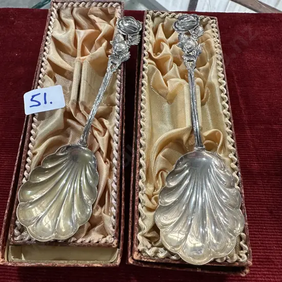 Pr boxed Sterling silver spoons 41.5g