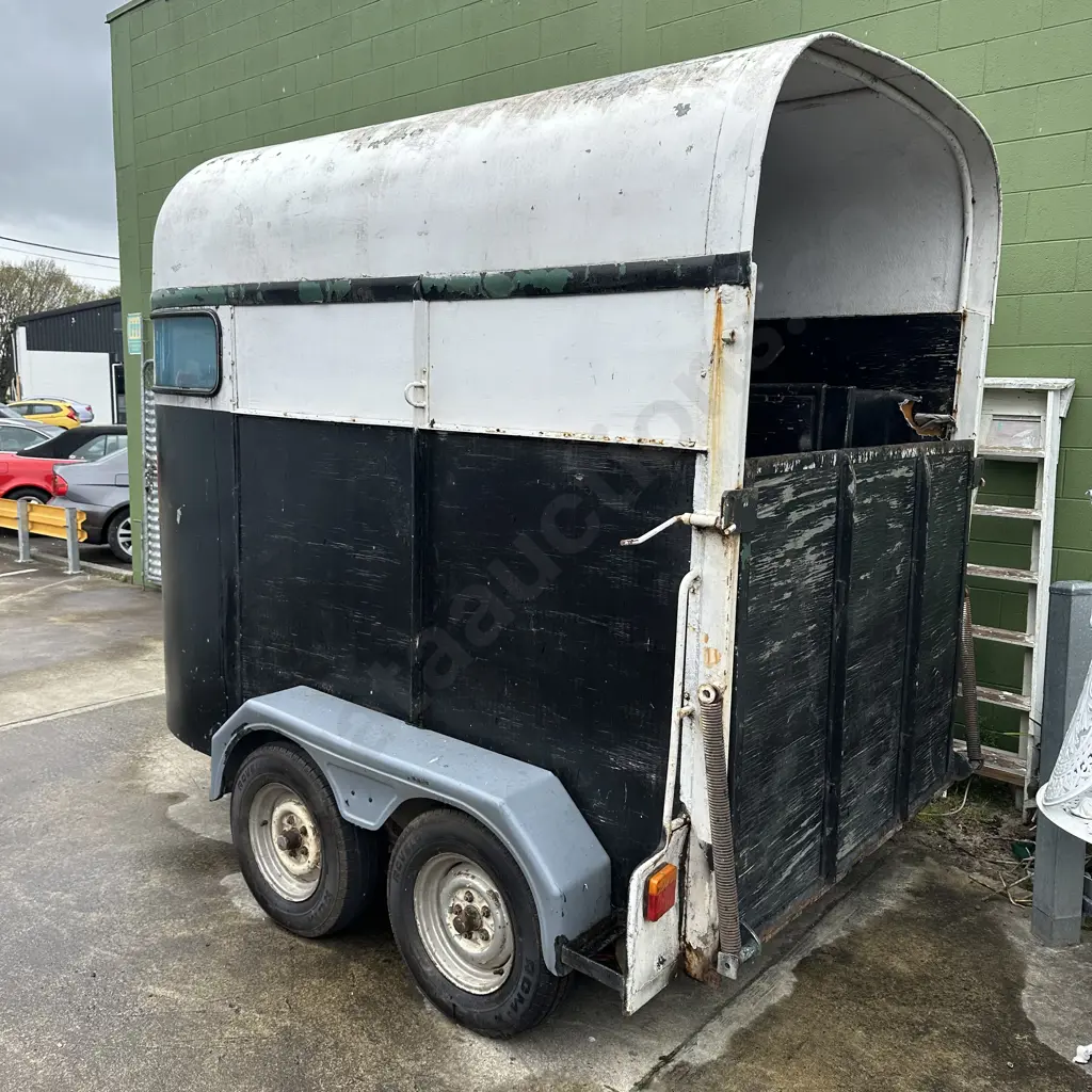 1962 rambler horse float with new WOF & REGO 16hand Image 1++