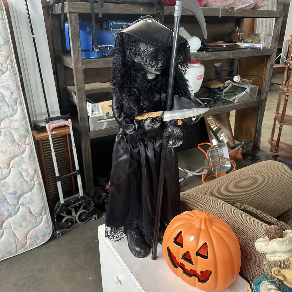 Halloween figure and pumpkin Image 1++