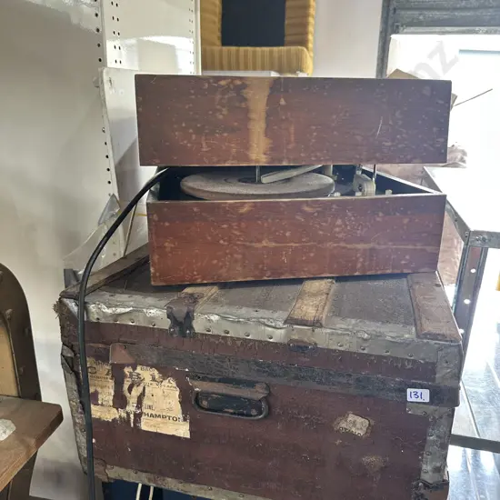 turntable and trunk