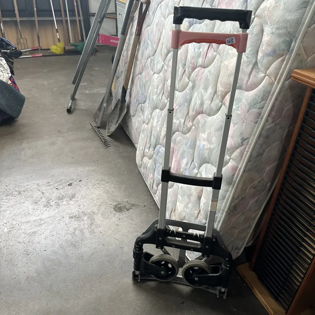 folding hand trolley Image 1++