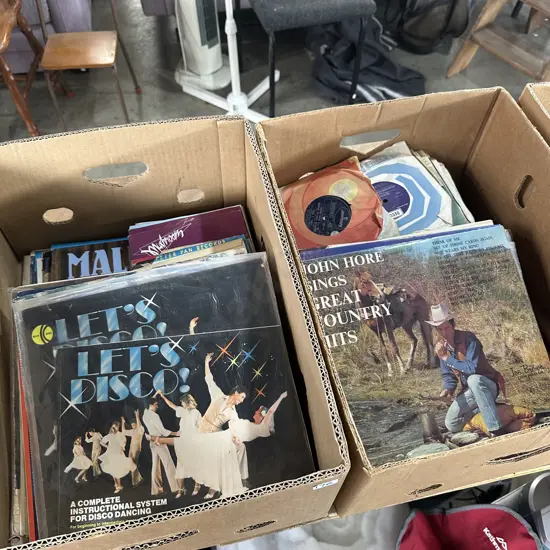 2 boxes LPs