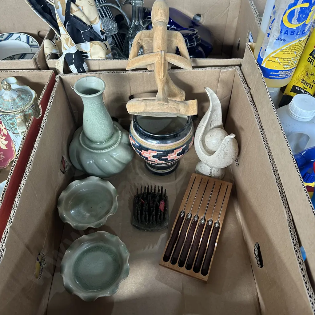 vases, knife set, flower arrangement weight etc Image 1++
