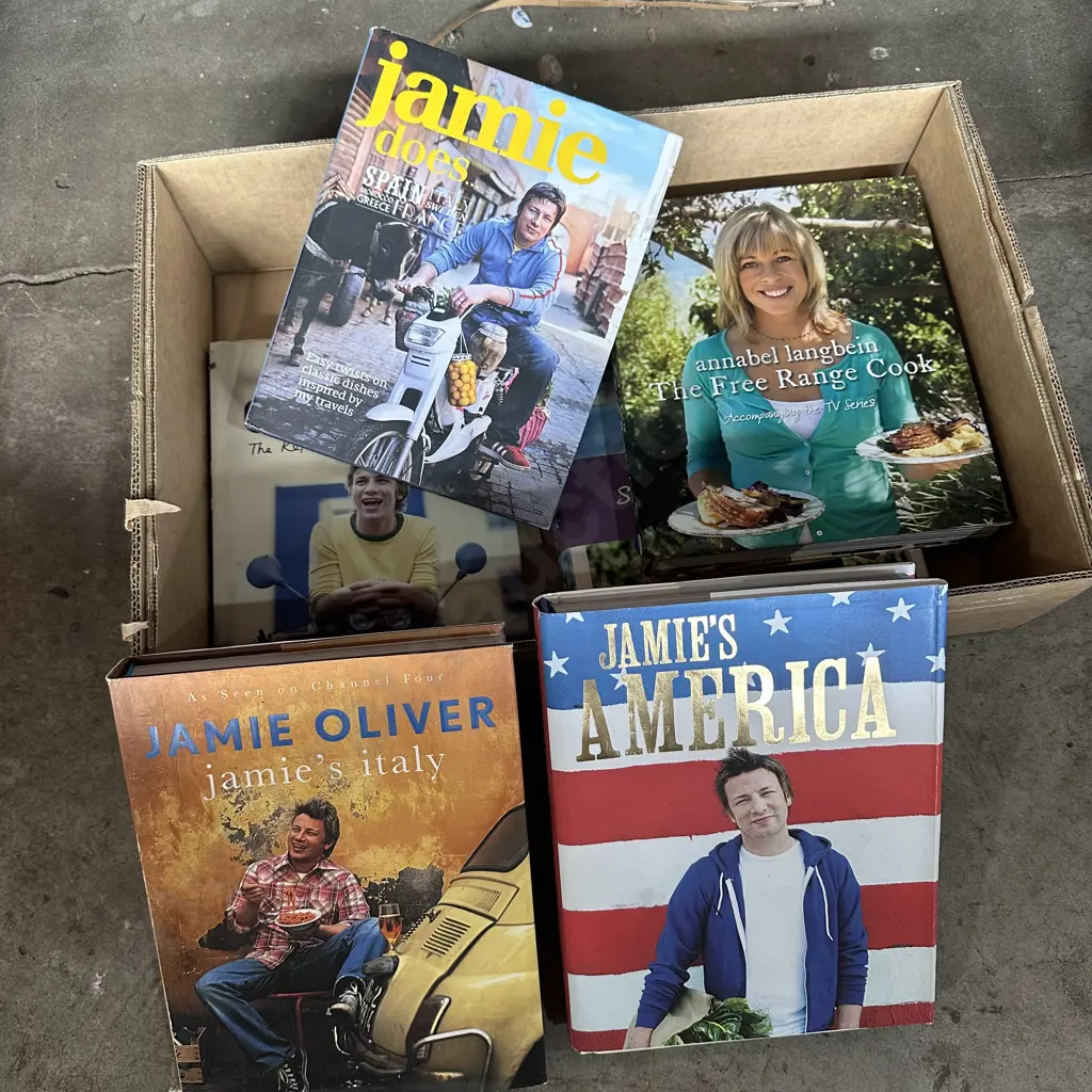 Jamie & Annabel books Image 1++