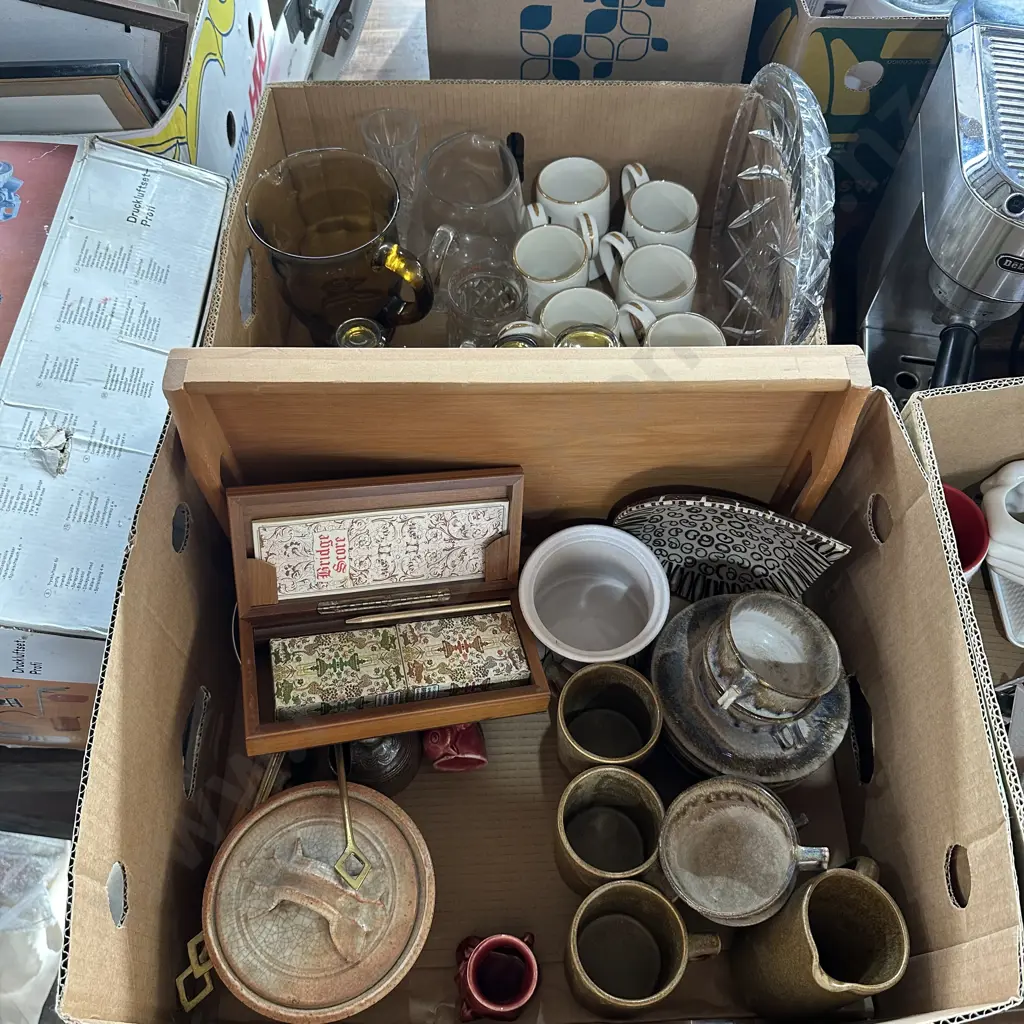 2 box lots collectables Image 1++
