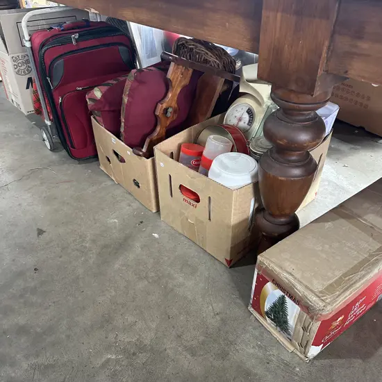 large bay lot cushons, xmas tree, door stop etc