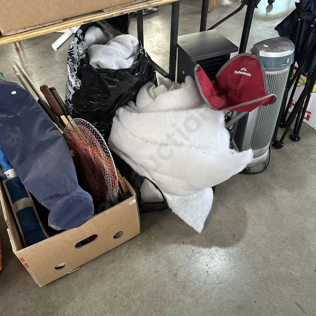 vert fan, folding chairs , stuffing, sports gear Image 1++