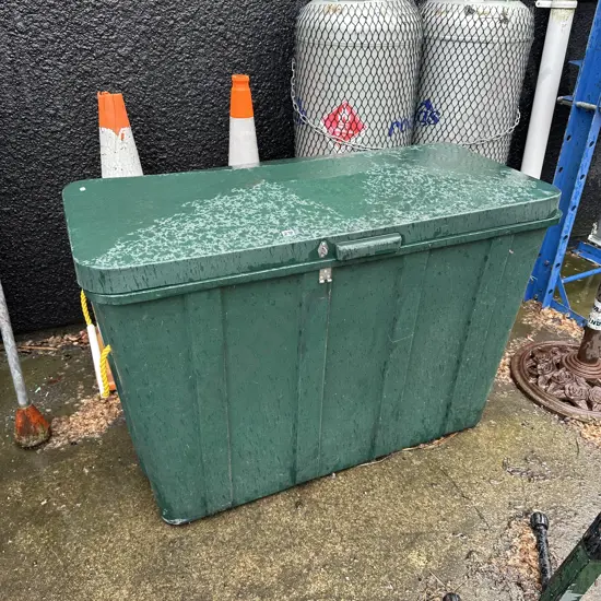 Recycling bin.