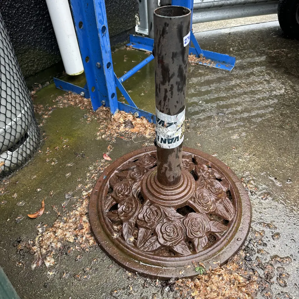 cast umbrella stand Image 1++