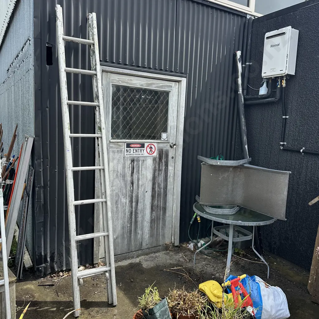 extention ladder Image 1++