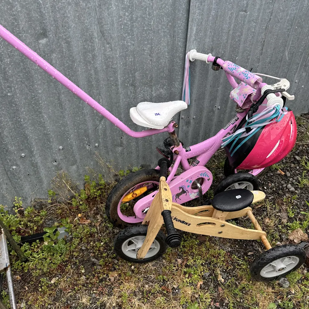 2 kids bikes Image 1++