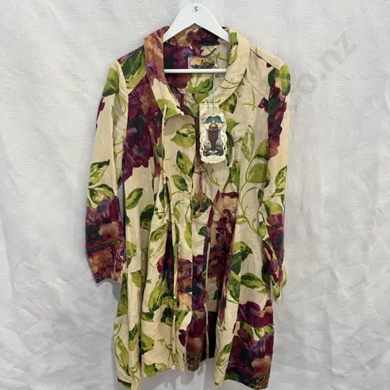 Trelise Cooper "Duster Rhymes Big Love" spring 2012 Linen dress with tag $929.00