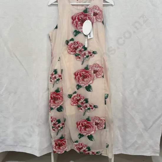 Trelise Cooper "Rose to the occasion" dress with tag size 12