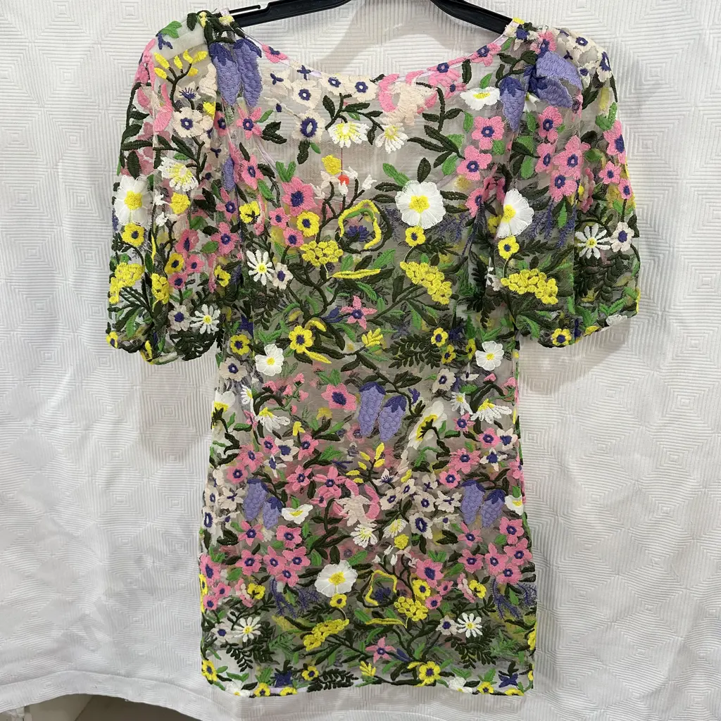 COOP by trelise "Visiting flowers" with tag size M Image 1++