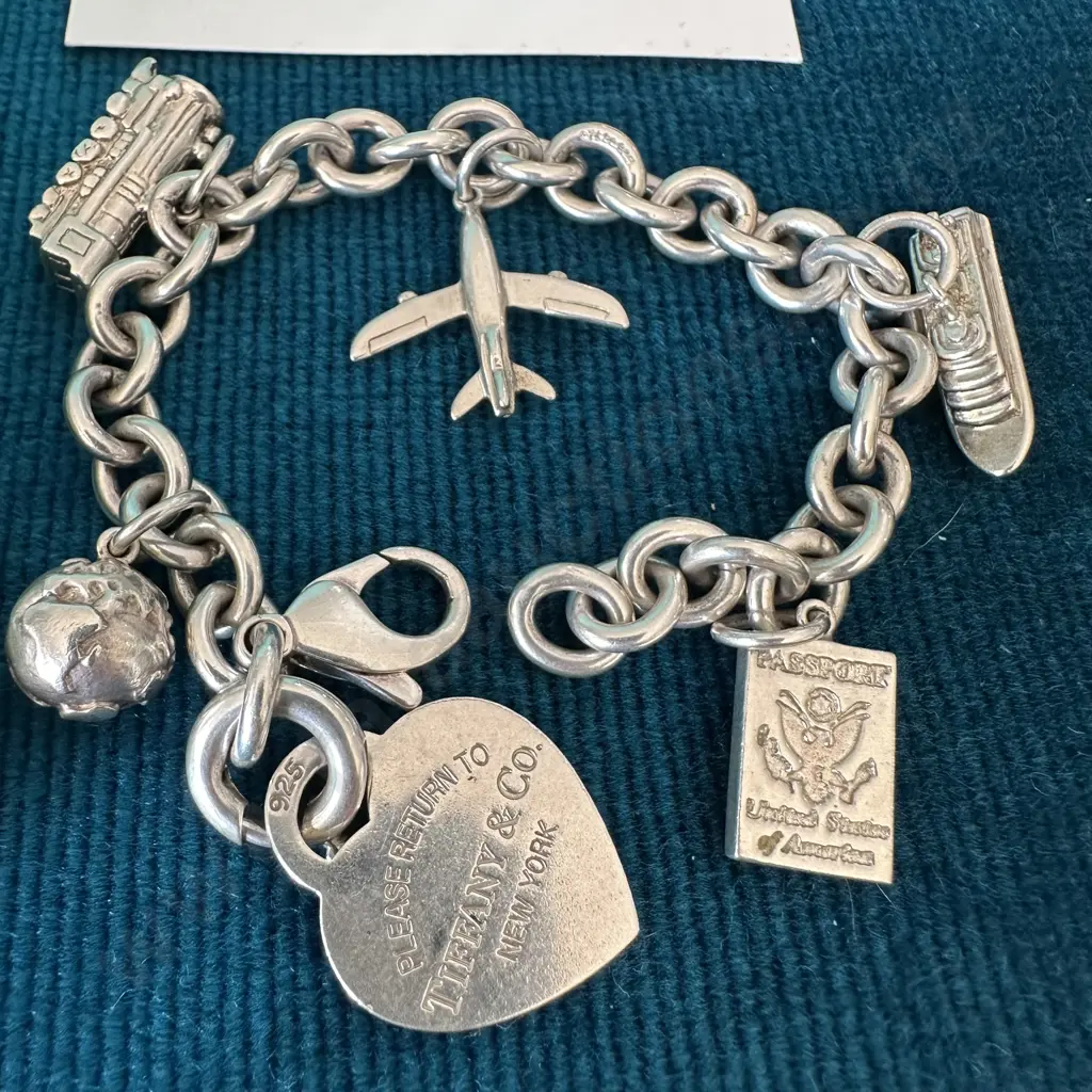TIFFANY & Co 925 Silver charm bracelet & box (56g) Image 1++