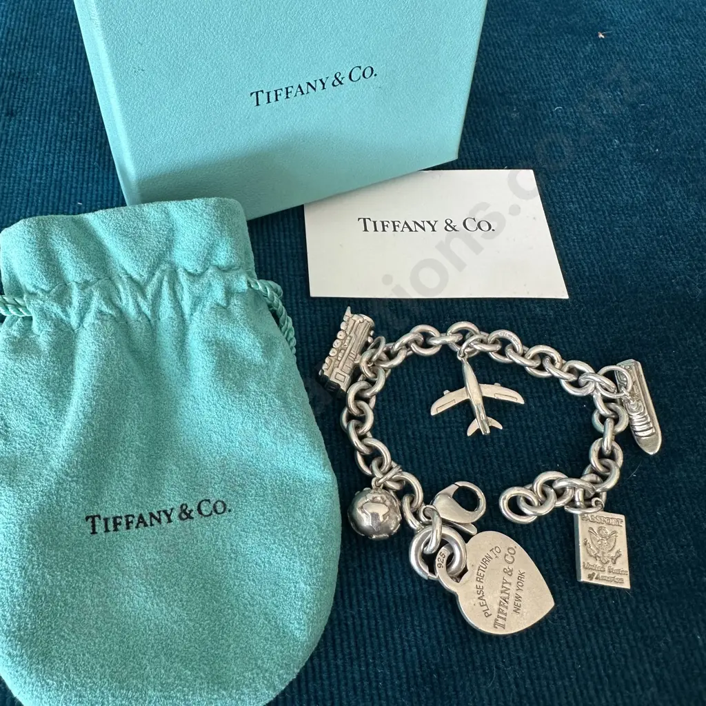TIFFANY & Co 925 Silver charm bracelet & box (56g) Image 1++