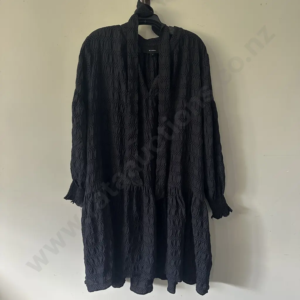Moochi dress size 12 Image 1++