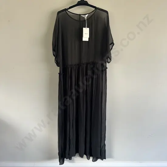 MAX short sleeve midi dress with tag size 16