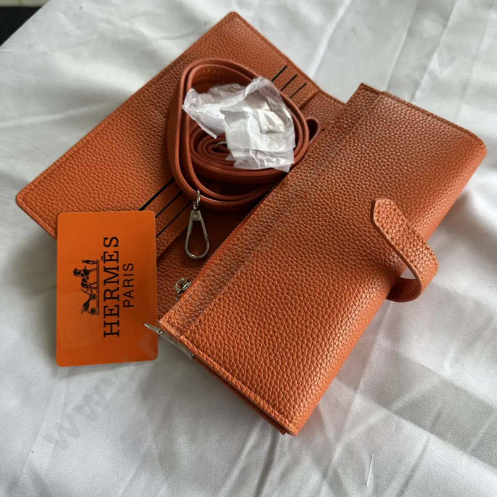 HERMES purse - as new Image 1++