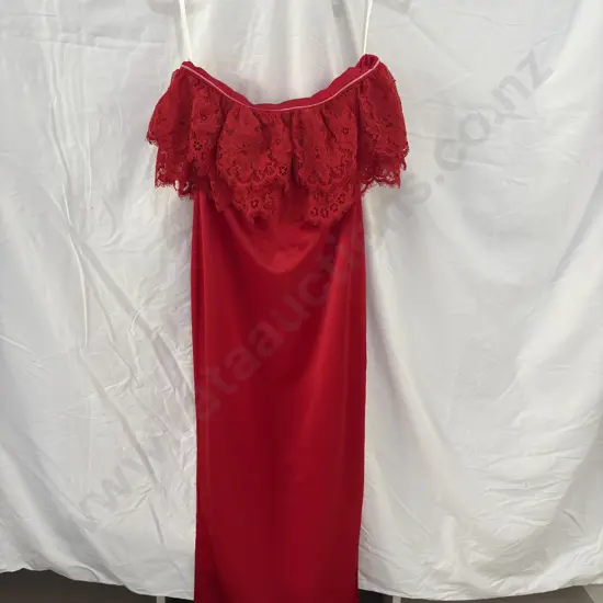 Lovers + friends off the shoulder dress with tag size XS