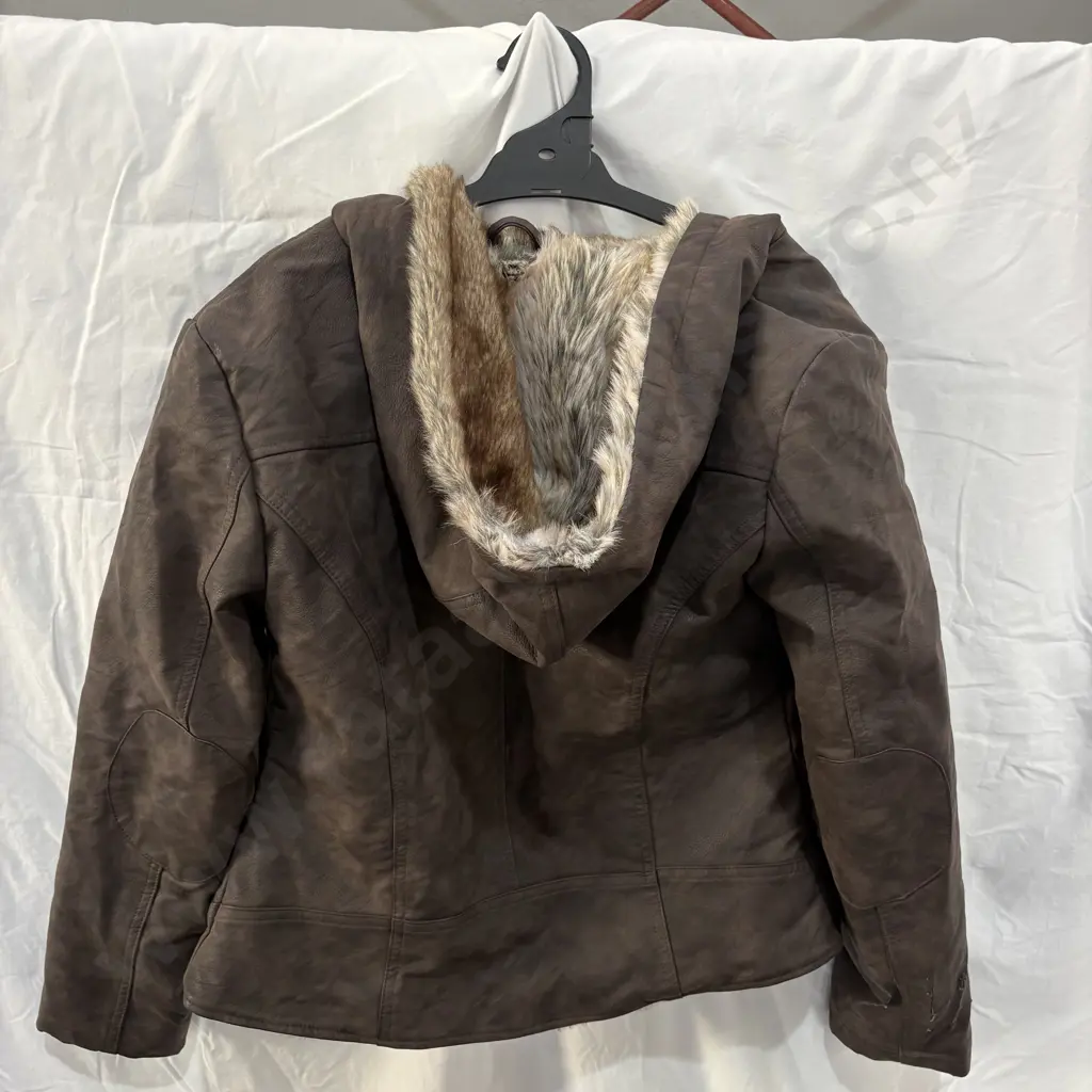 Cripple Creek Ranchwear size M fur jacket Image 1++