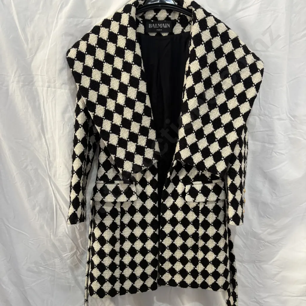 BALMAIN Paris (size36) Diamond design wrap coat 100% wool Image 1++