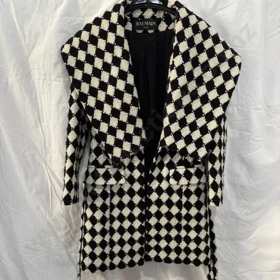 BALMAIN Paris (size36) Diamond design wrap coat 100% wool