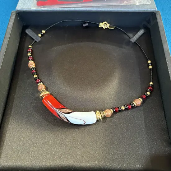Murano glass necklace (new and boxed)