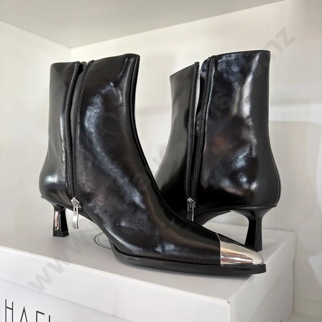 HAEL & JAX Nicks Black s37 Image 1++