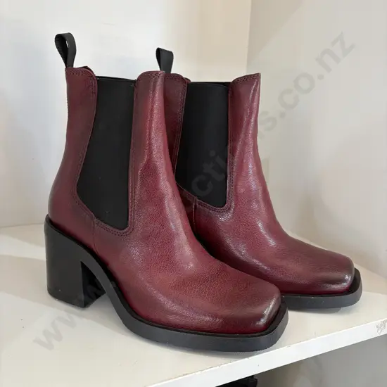 MJUS LUX vinaccia s 38