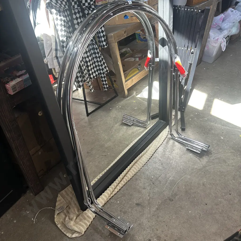 Pr chrome wall clothing racks Image 1++