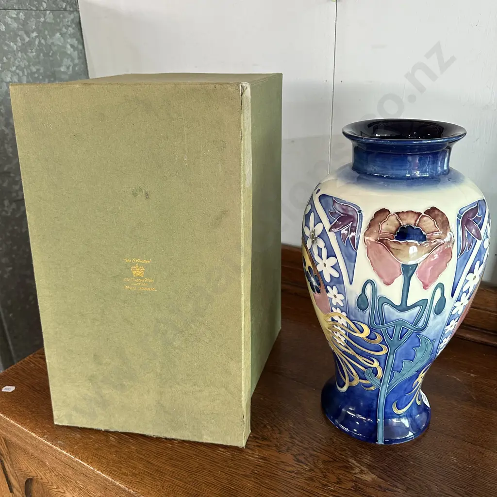 boxed Tupton Ware vase signed by the artist 370cm Image 1++