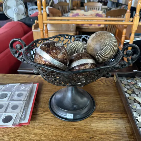 metal table stand with decorative balls
