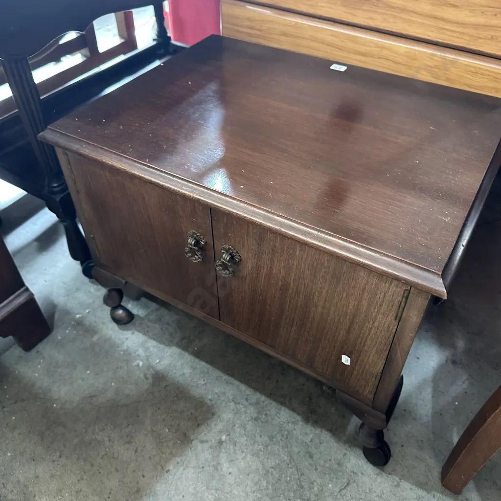 Rolling two door side cabinet. Image 1++