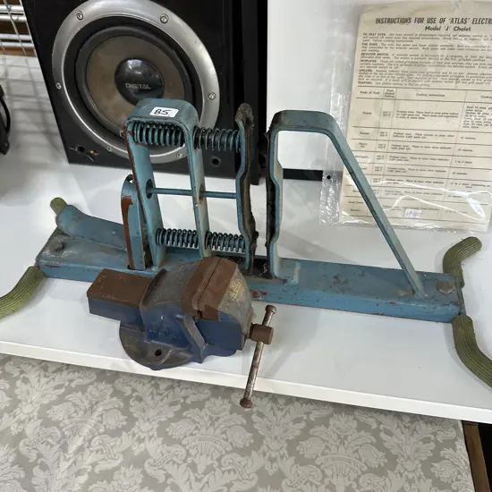 door holder and vice