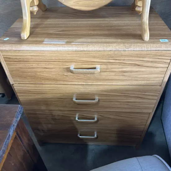 chest of drawers