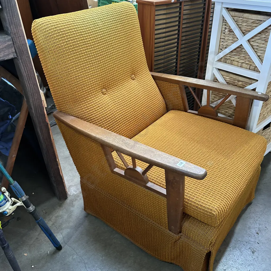 vintage chair Image 1++