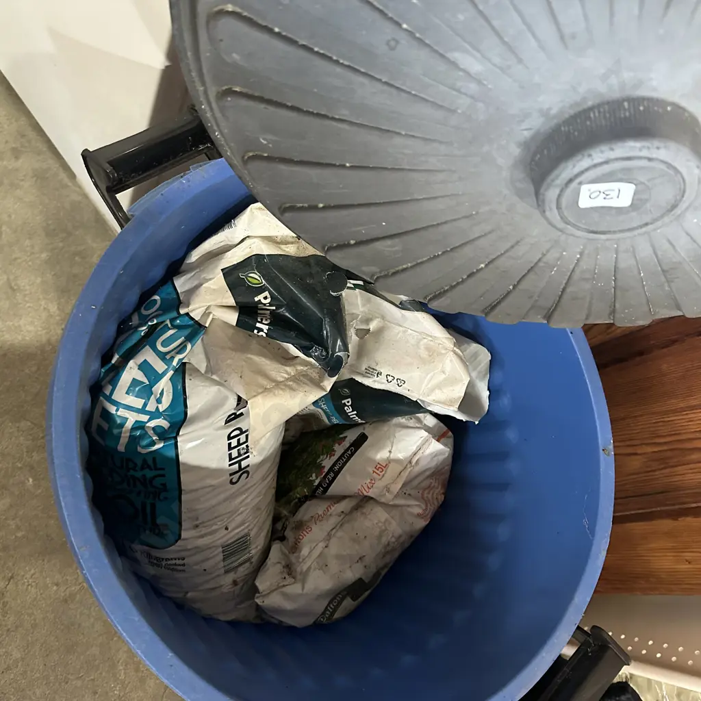 bin of garden product Image 1++