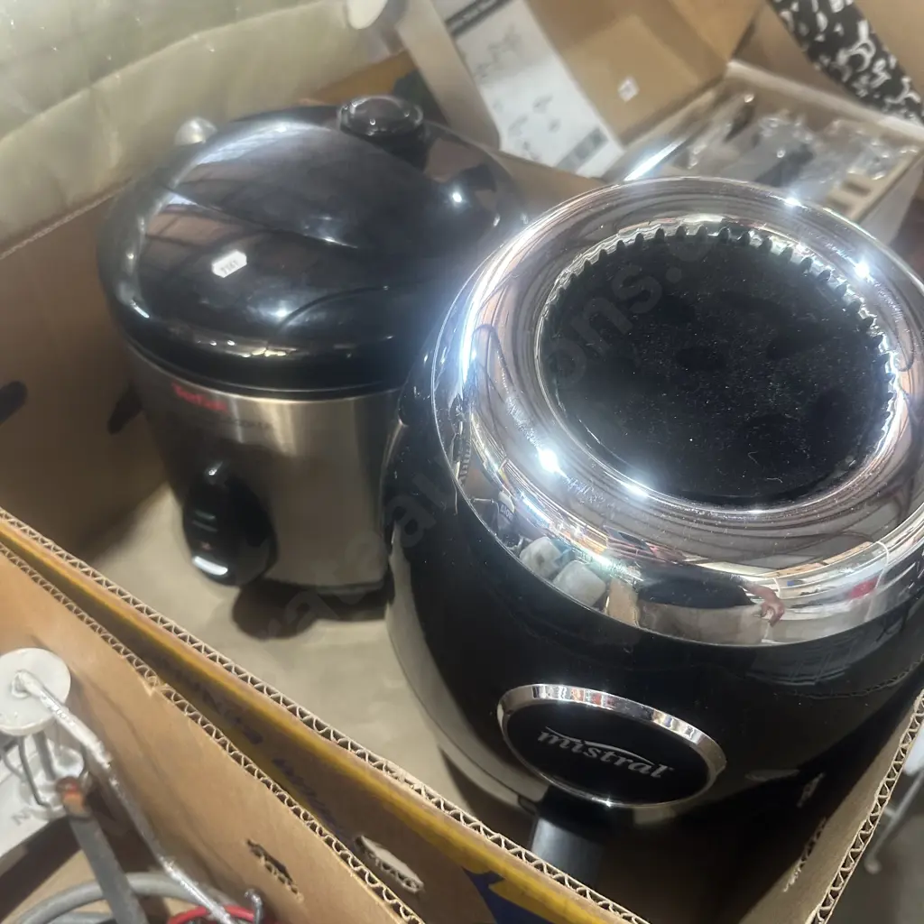 Air fryer and rice cooker. Image 1++
