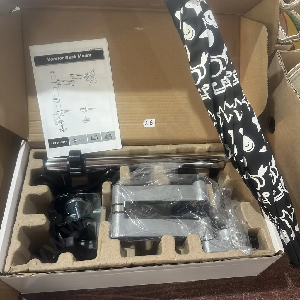 Monitor desk mount - new in box and umbrella. Image 1++