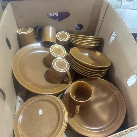 Crown Lynn dinnerset.