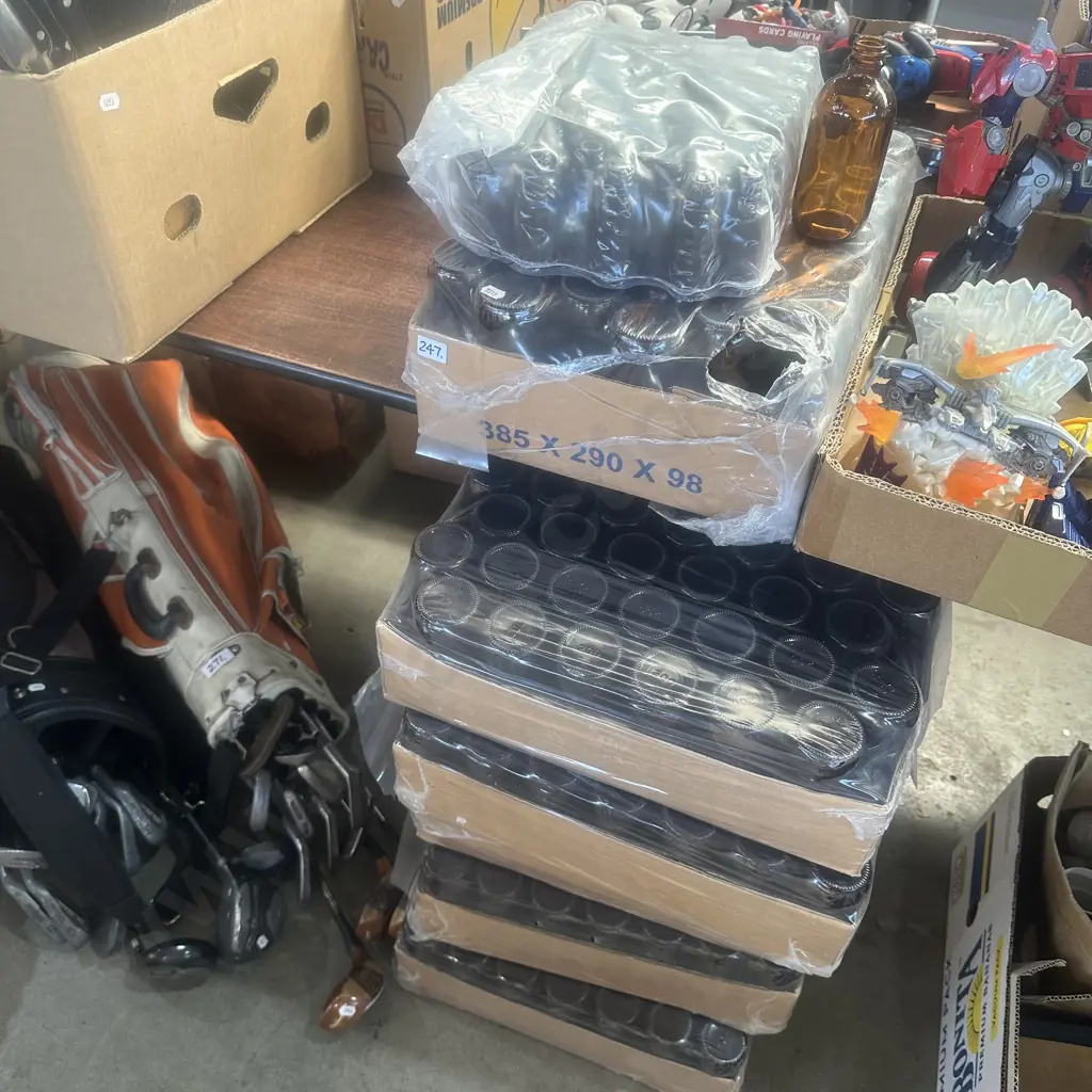 Large lot of small bottles. Image 1++
