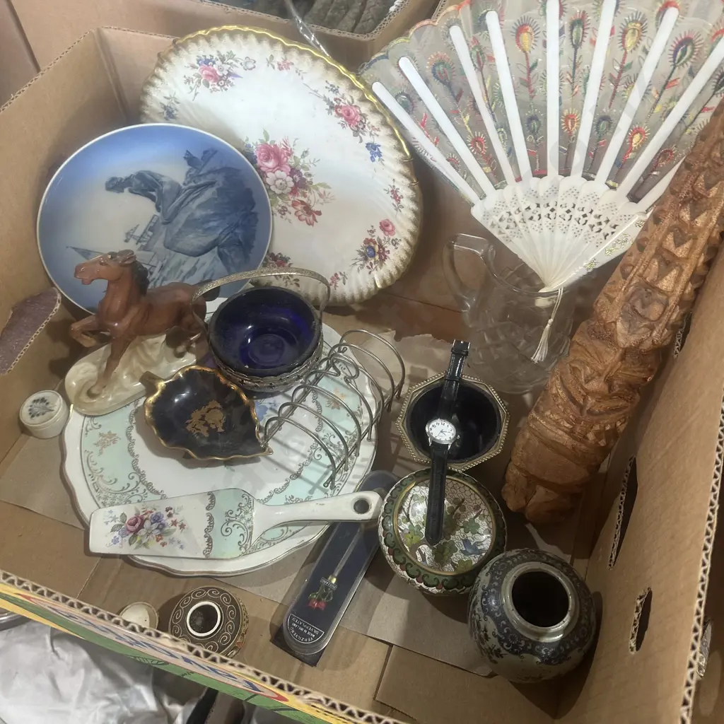 Box of collectables. Image 1++