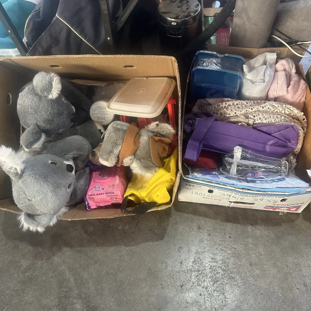 2 boxes soft toys etc Image 1++