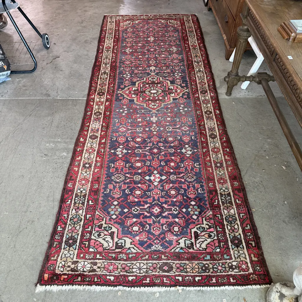 Iran Persian rug "Husseinabad" 3100 x 1100mm (lovely good condition  rug) Image 1++