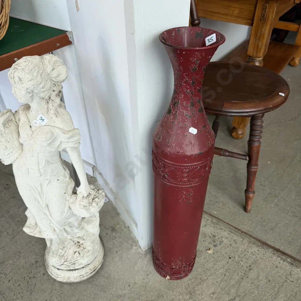 tin floor vase Image 1++