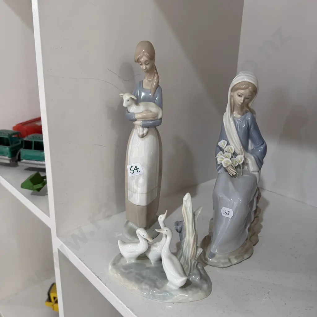 Lladro figerines plus Nao geese Image 1++
