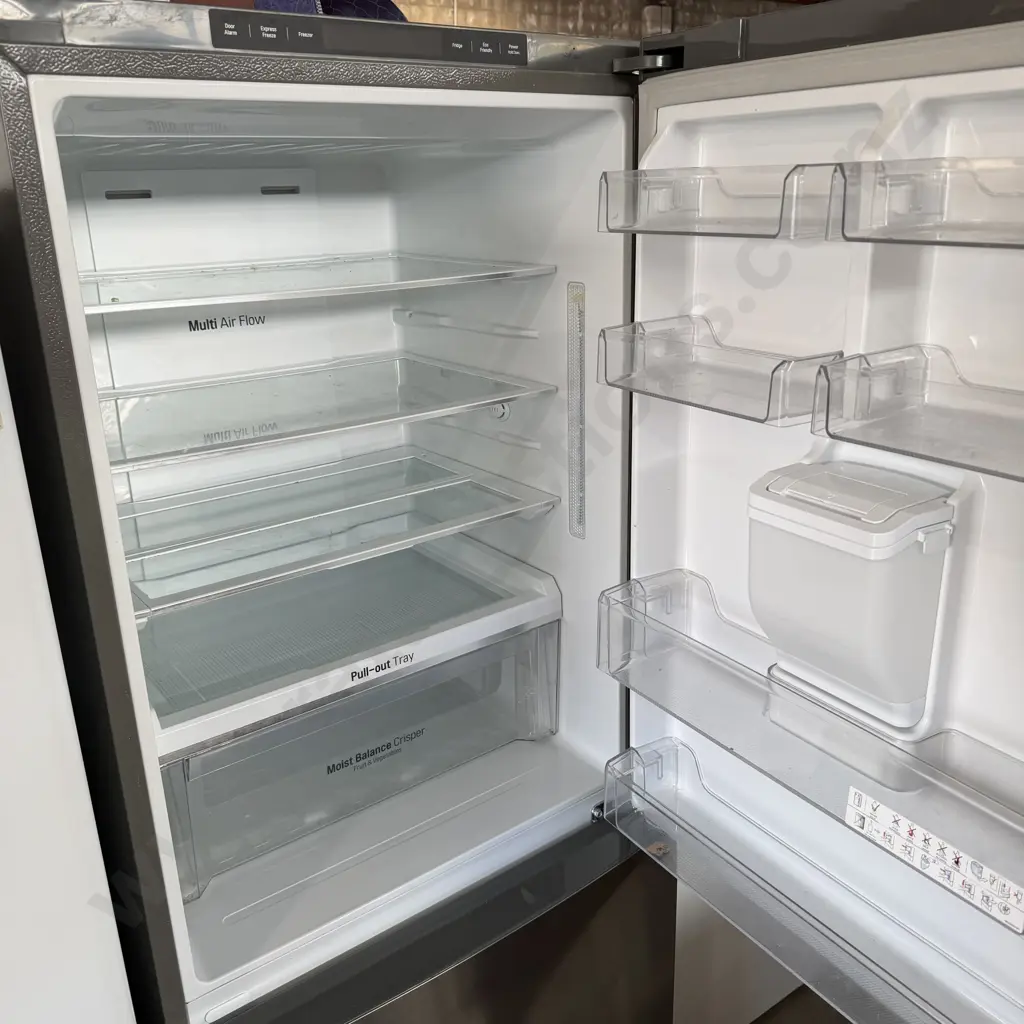 large stainless fridge freezer good condition Image 1++